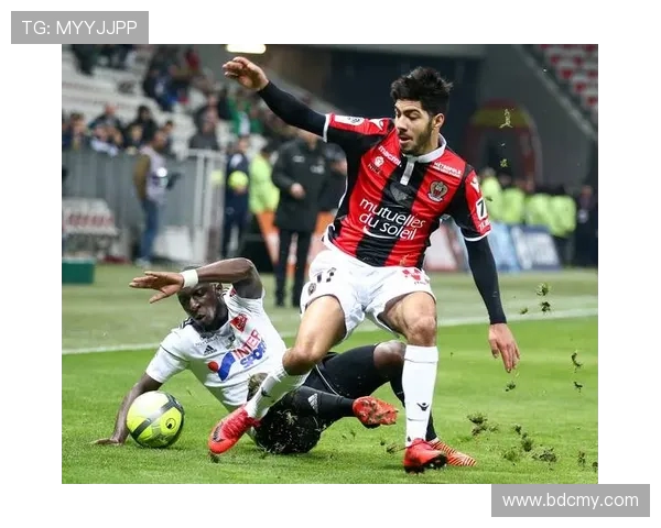 法甲球队竞技水平比较与实力排名深度解读 法甲球队竞技水平比较与实力排名深度解读